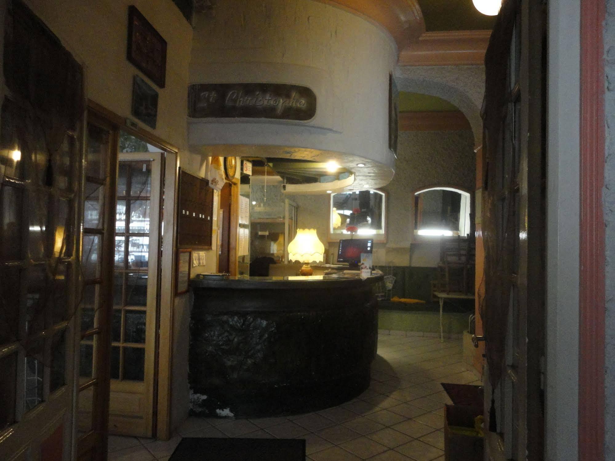 Hotel-Restaurant Le Saint Christophe Lourdes Exteriör bild