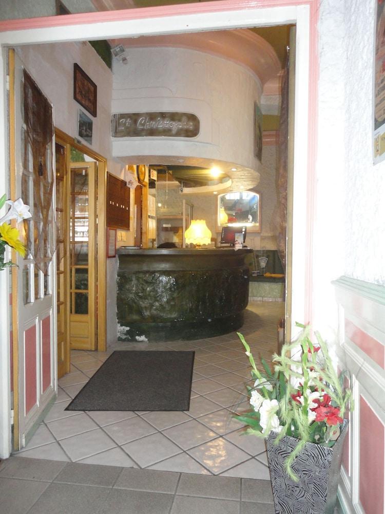 Hotel-Restaurant Le Saint Christophe Lourdes Exteriör bild