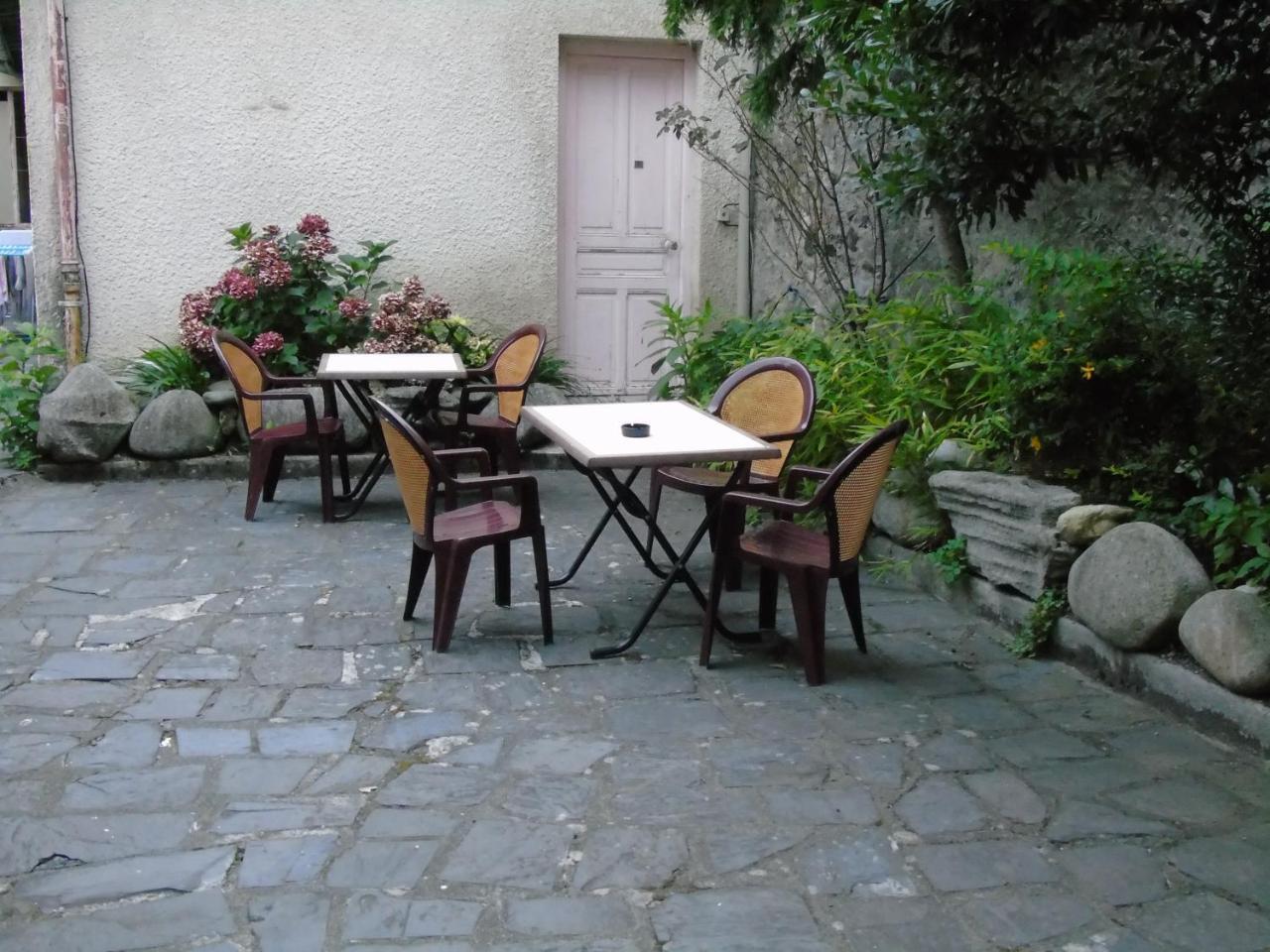 Hotel-Restaurant Le Saint Christophe Lourdes Exteriör bild